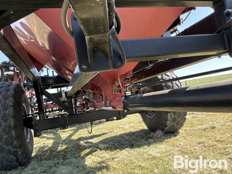 case-ih-2400-image-16