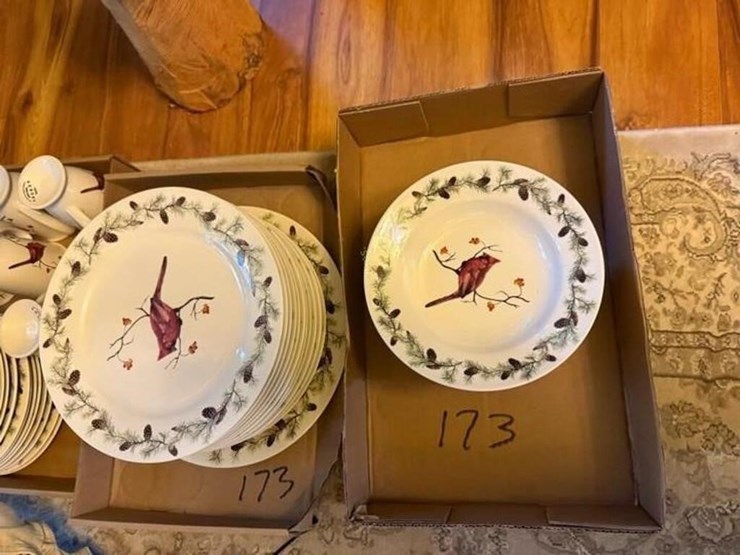 large-sonoma-cardinal-dish-set-image-2