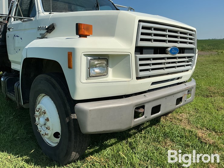 1993-ford-f700-image-16