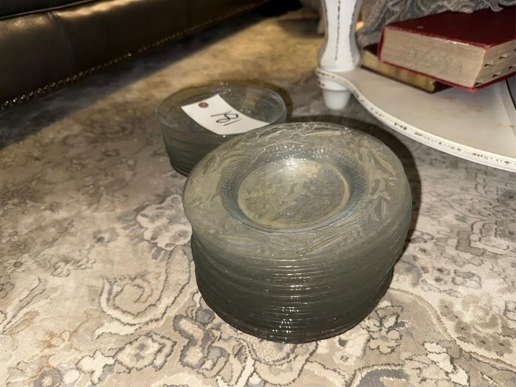 christmas-bowls-&-plates-image-5