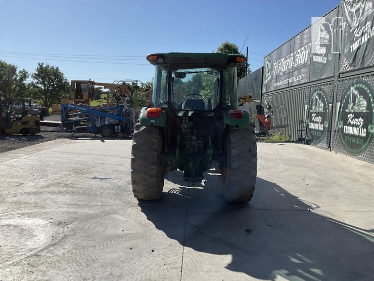 2014-john-deere-5100e-image-3