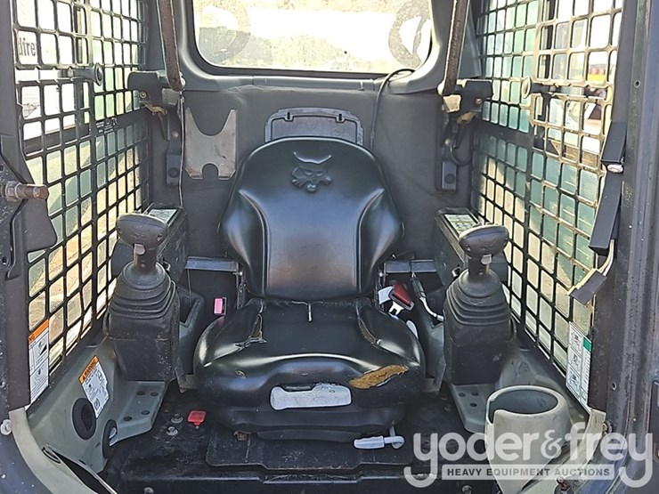 2015-bobcat-t750-image-24