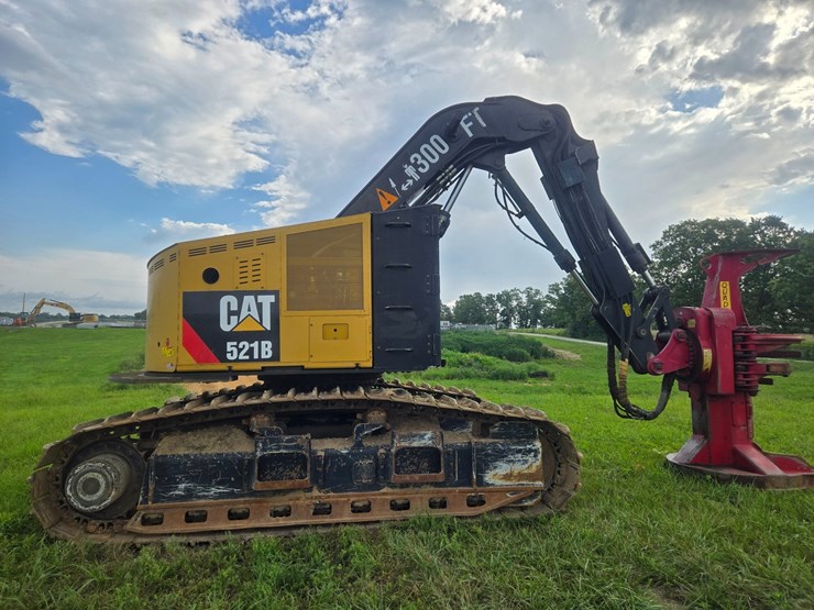 2015-caterpillar-521b-image-12