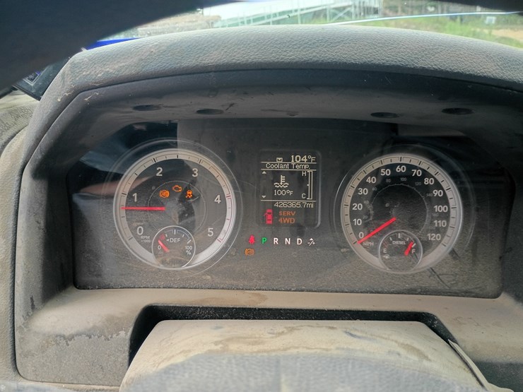 2014-dodge-3500-image-43