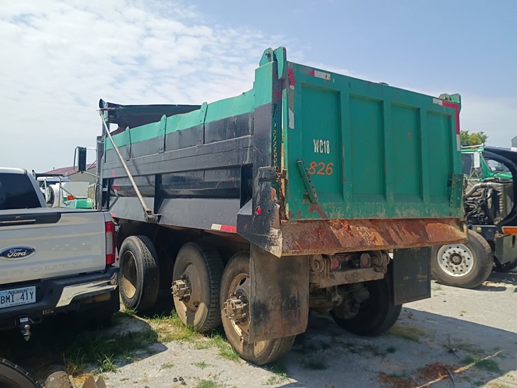 1997-mack-rd688s-image-2