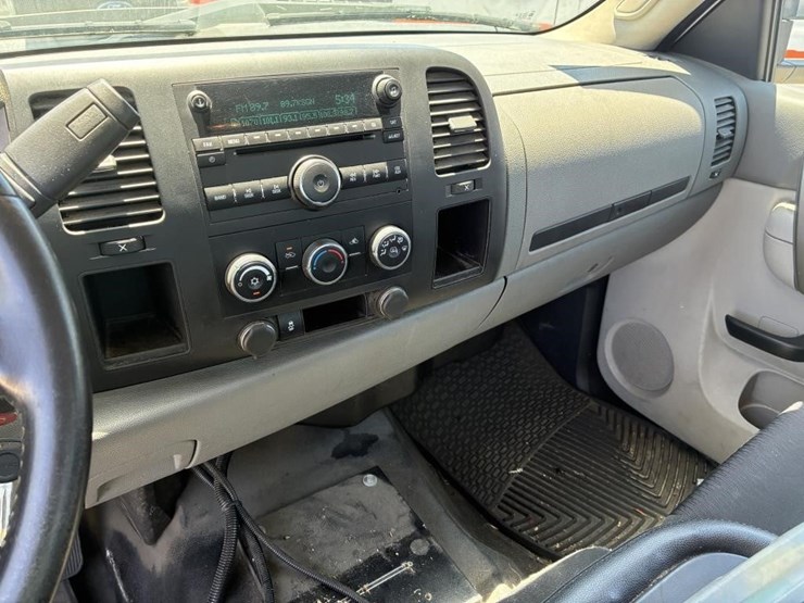 2012-gmc-sierra-2500-image-22