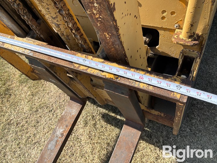 caterpillar-422s-image-14