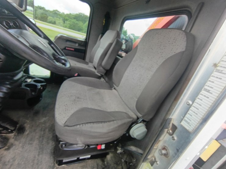 2012-kenworth-t370-image-46