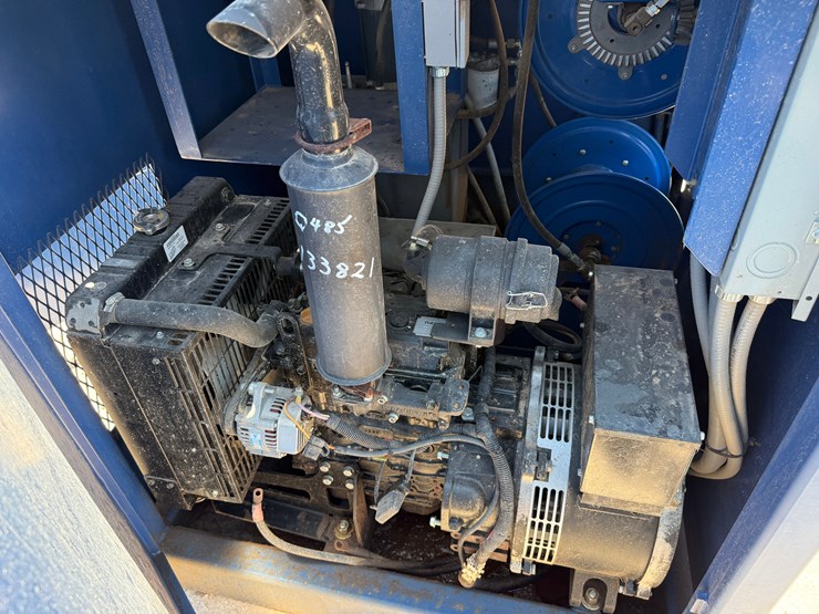 self-contained-20k-wp-grease-injection-unit-combo-p/b-8.4-kw-isuzu-diesel-generator-image-12