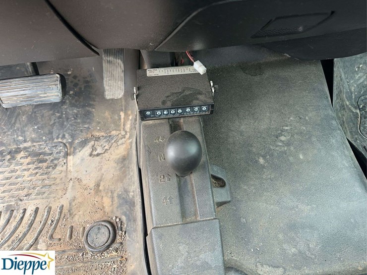 2016-chevrolet-silverado-2500-image-23