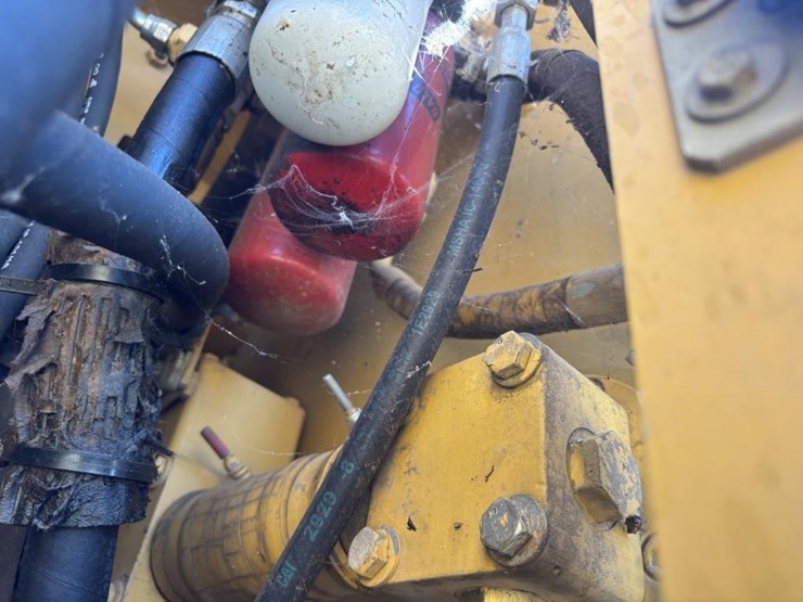 caterpillar-345c-image-57