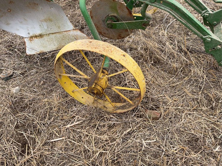 john-deere-one-bottom-plow-image-9