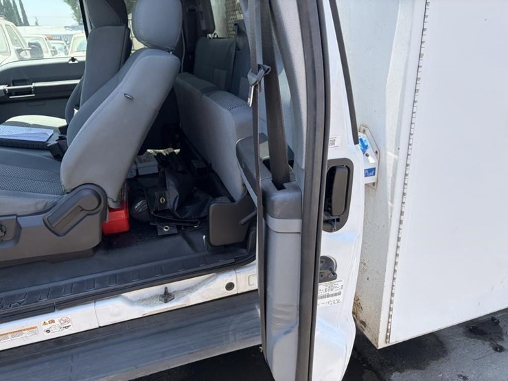 2012-ford-f550-image-22