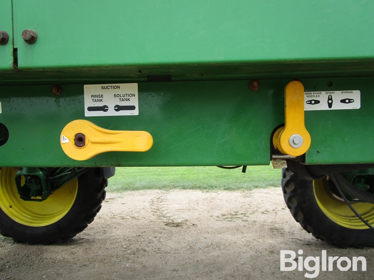 2013-john-deere-4830-image-15
