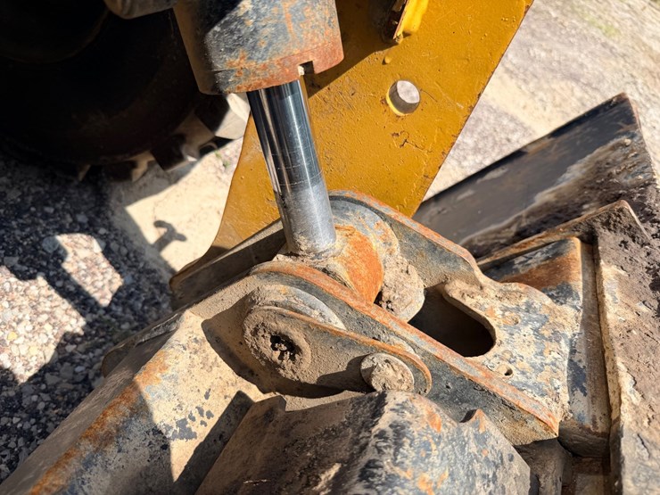 2014-caterpillar-272d-image-64