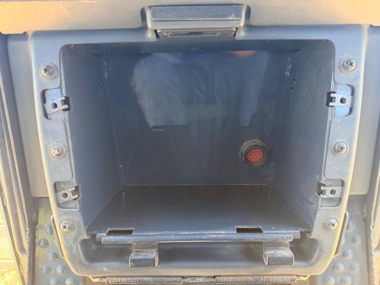 2017-deere-950k-image-66