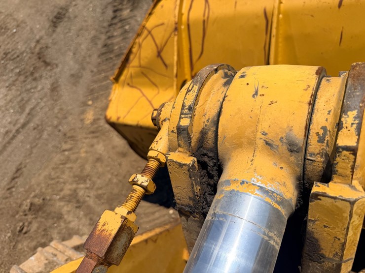 1994-caterpillar-953b-image-89