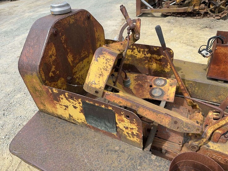 caterpillar-d2-image-15