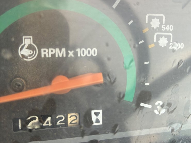 2015-mahindra-2015-hst-image-4
