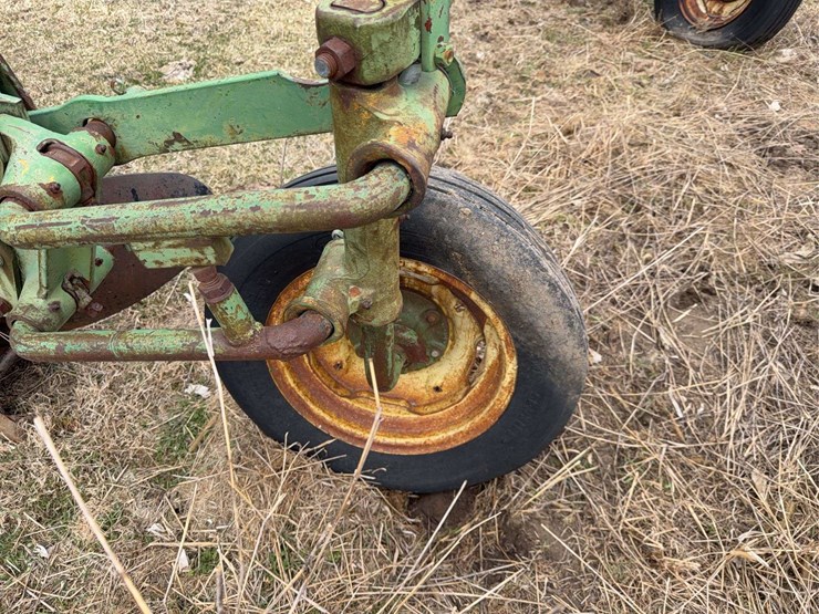 john-deere-pull-type-four-bottom-plow-image-14