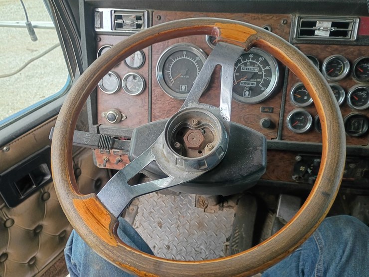 1999-kenworth-w900-image-56