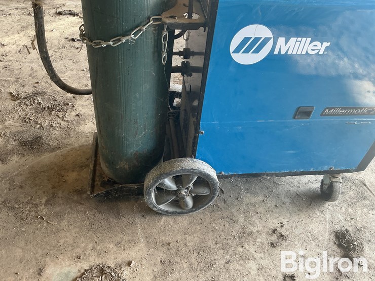 miller-252-wire-feed-welder-image-19