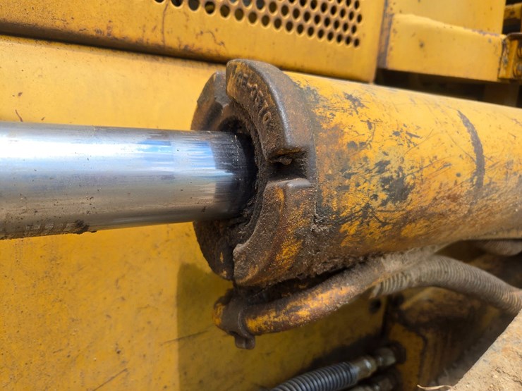 caterpillar-d6m-image-87