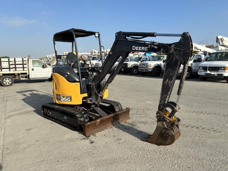2017-deere-26g-image-2