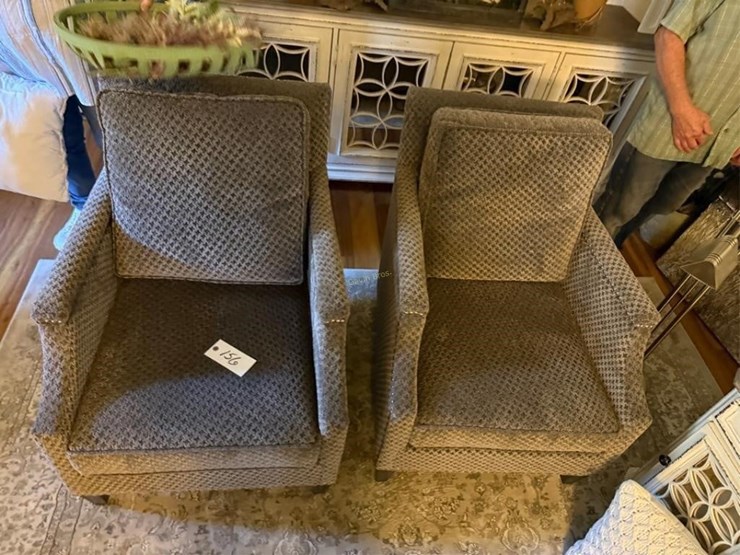 (2)-chairs-image-3
