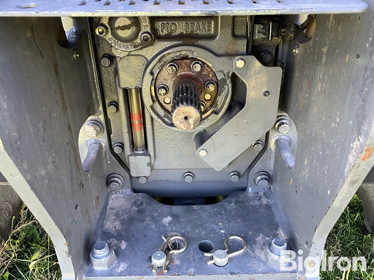 2019-massey-ferguson-5711-image-15