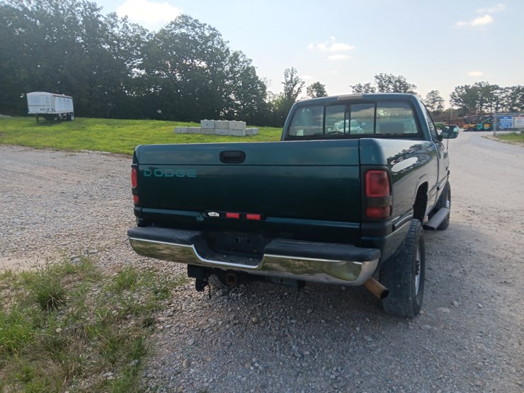 1994-dodge-ram-2500-image-8