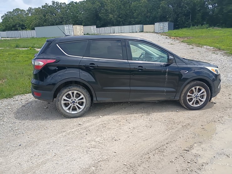 2017-ford-escape-image-10