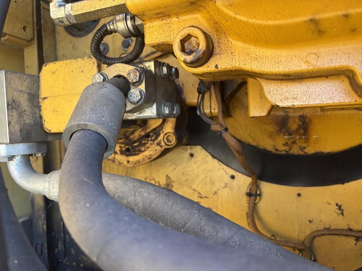 caterpillar-345c-image-52
