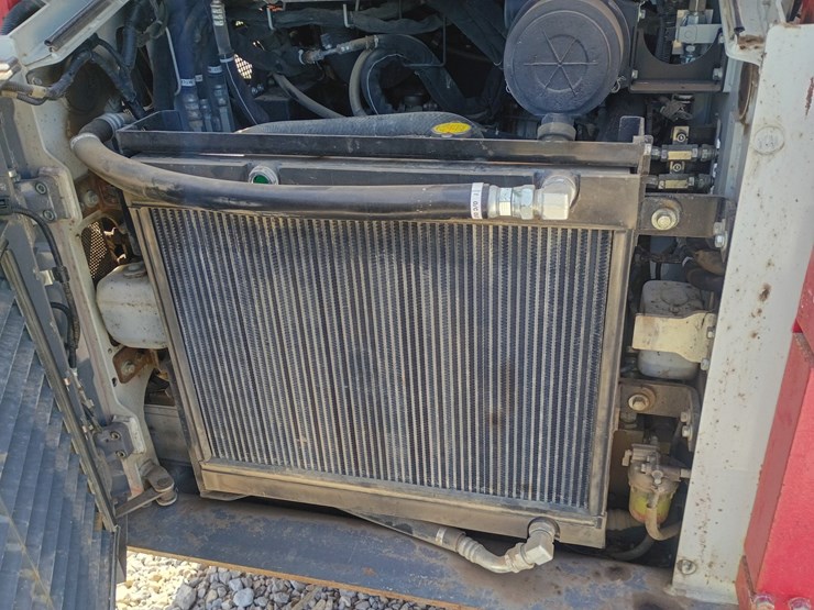 2023-takeuchi-tl10v2-image-18