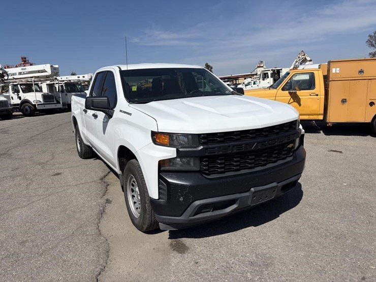 2020-chevrolet-silverado-1500-image-2