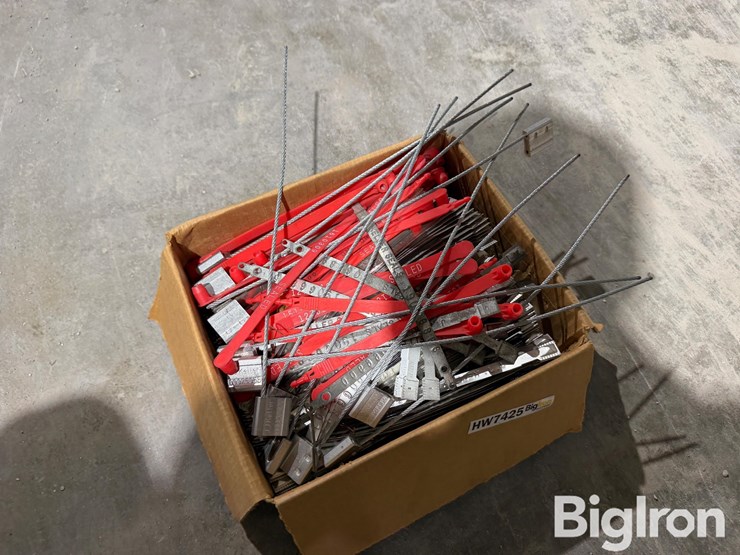 box-of-trailer-seals-image-2