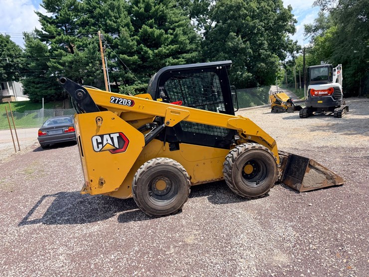 2014-caterpillar-272d-image-17