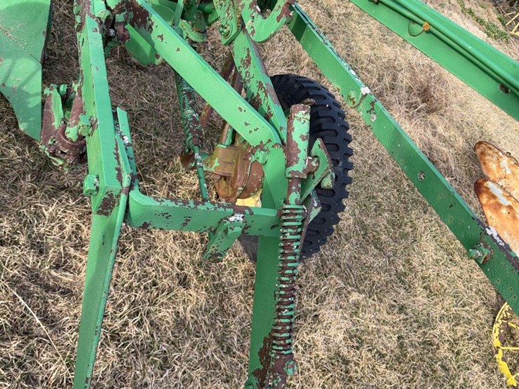 john-deere-pull-type-no.-44-two-bottom-plow-image-13