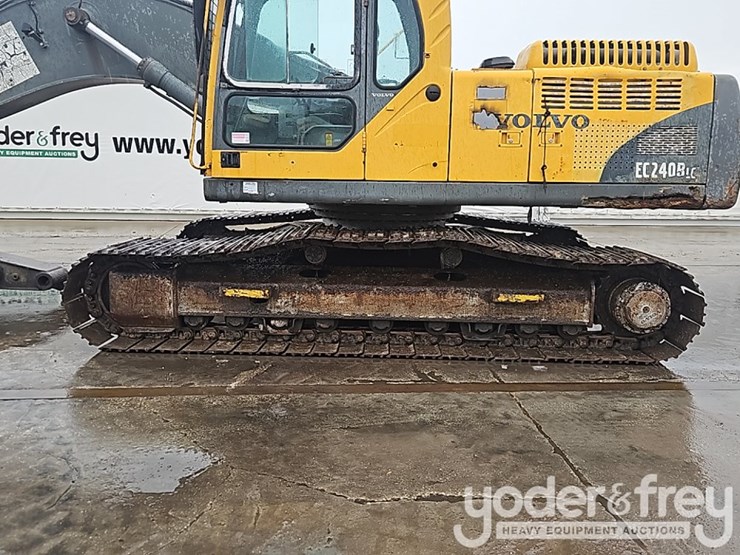 volvo-ec240b-lc-image-21