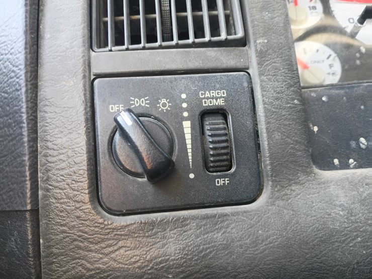 2003-dodge-ram-3500-image-51