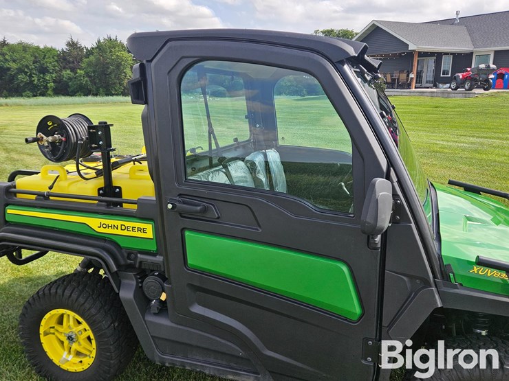 2023-john-deere-xuv-835m-gator-4x4-utv-w/65-gal-sprayer-image-14