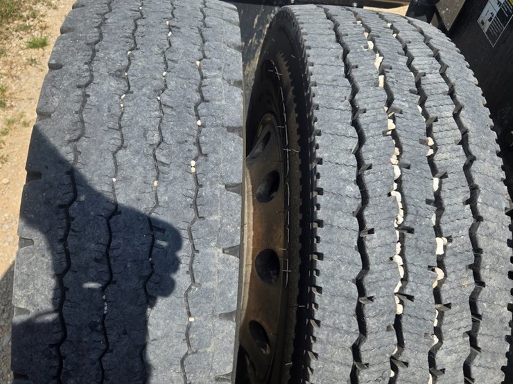 2016-peterbilt-389-image-74