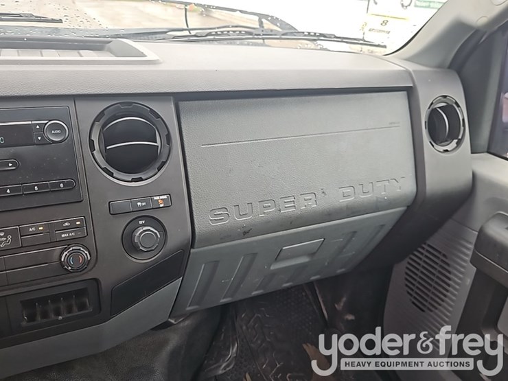 2011-ford-f250sd-image-26