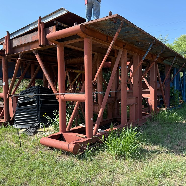 50’L x 18’W x 11’H 3-PIECE SUBSTRUCTURE W/ 3’FOLD OUT WINGS