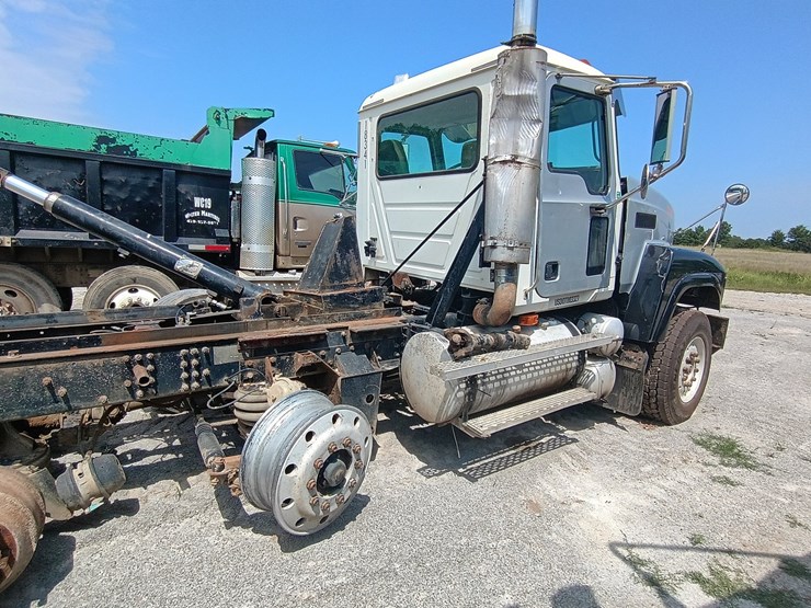 2007-mack-chn613-image-11