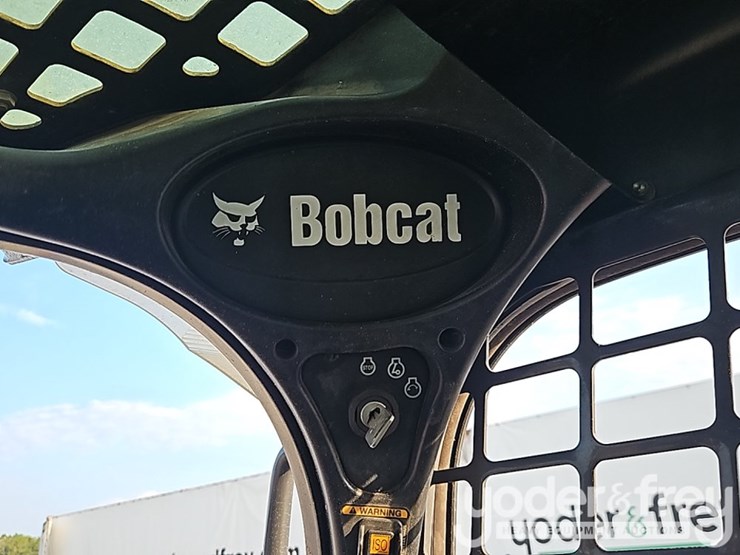 2015-bobcat-t750-image-31