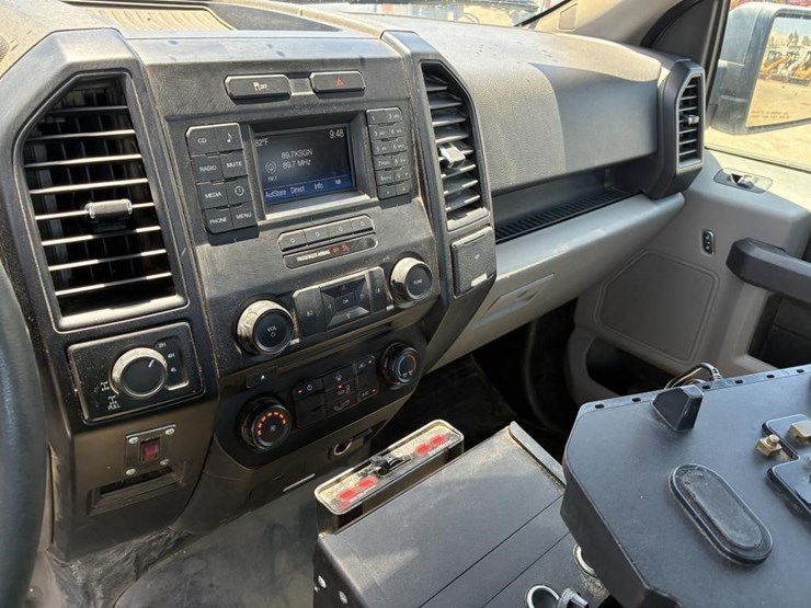 2016-ford-f150-xl-image-17