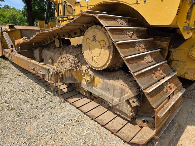 2019-caterpillar-d6-image-59