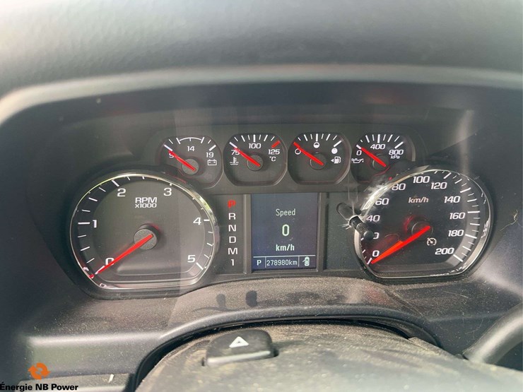 2015-chevrolet-silverado-3500hd-image-26