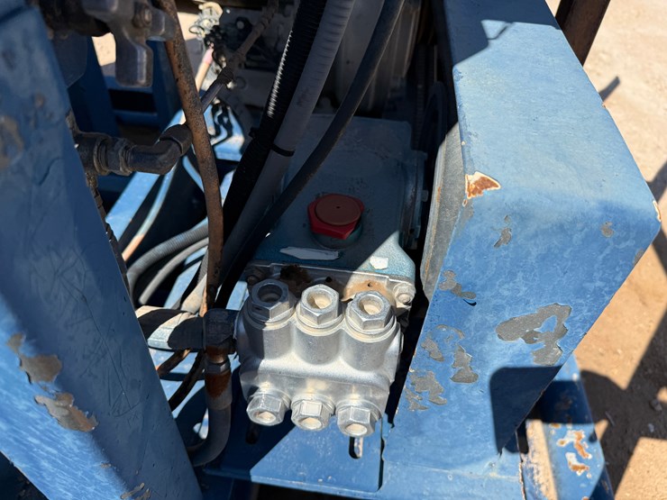 caterpillar-550-image-9